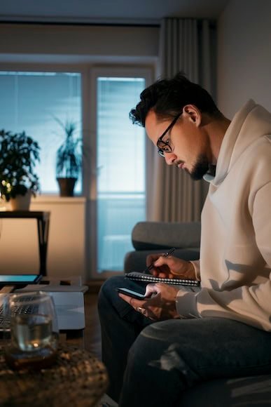 Enhancing local SEO and AI search optimization strategies with Droved. Focused on local SEO optimization to improve visibility and leverage AI search technology for better online reach.